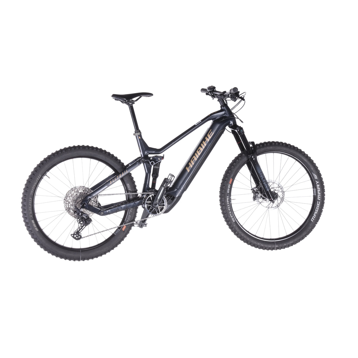 AllTrail 6 - Left view